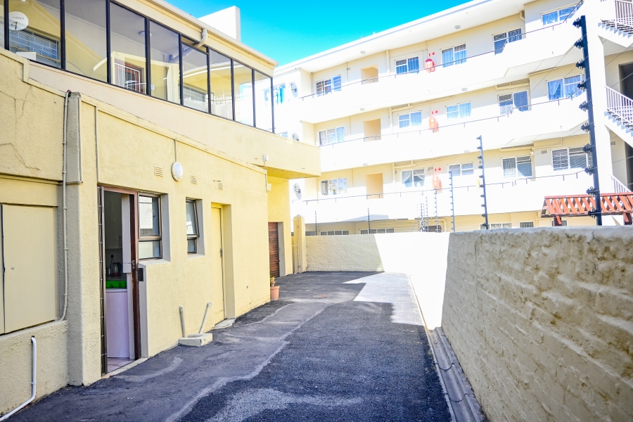 1 Bedroom Property for Sale in Strand South Western Cape
